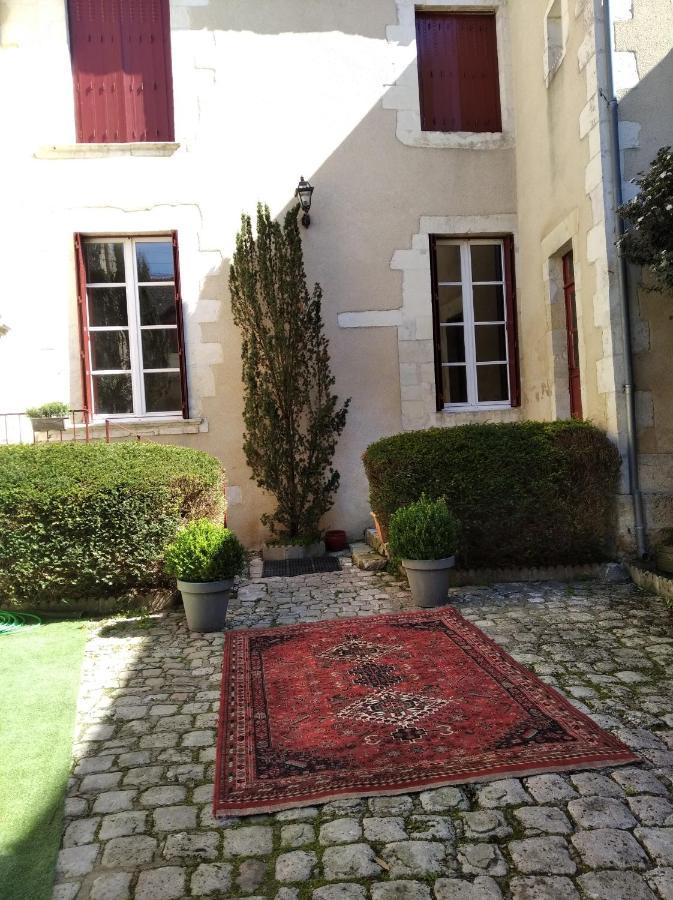Апарт отель Le Logis De Saint Cyr Исудён Экстерьер фото
