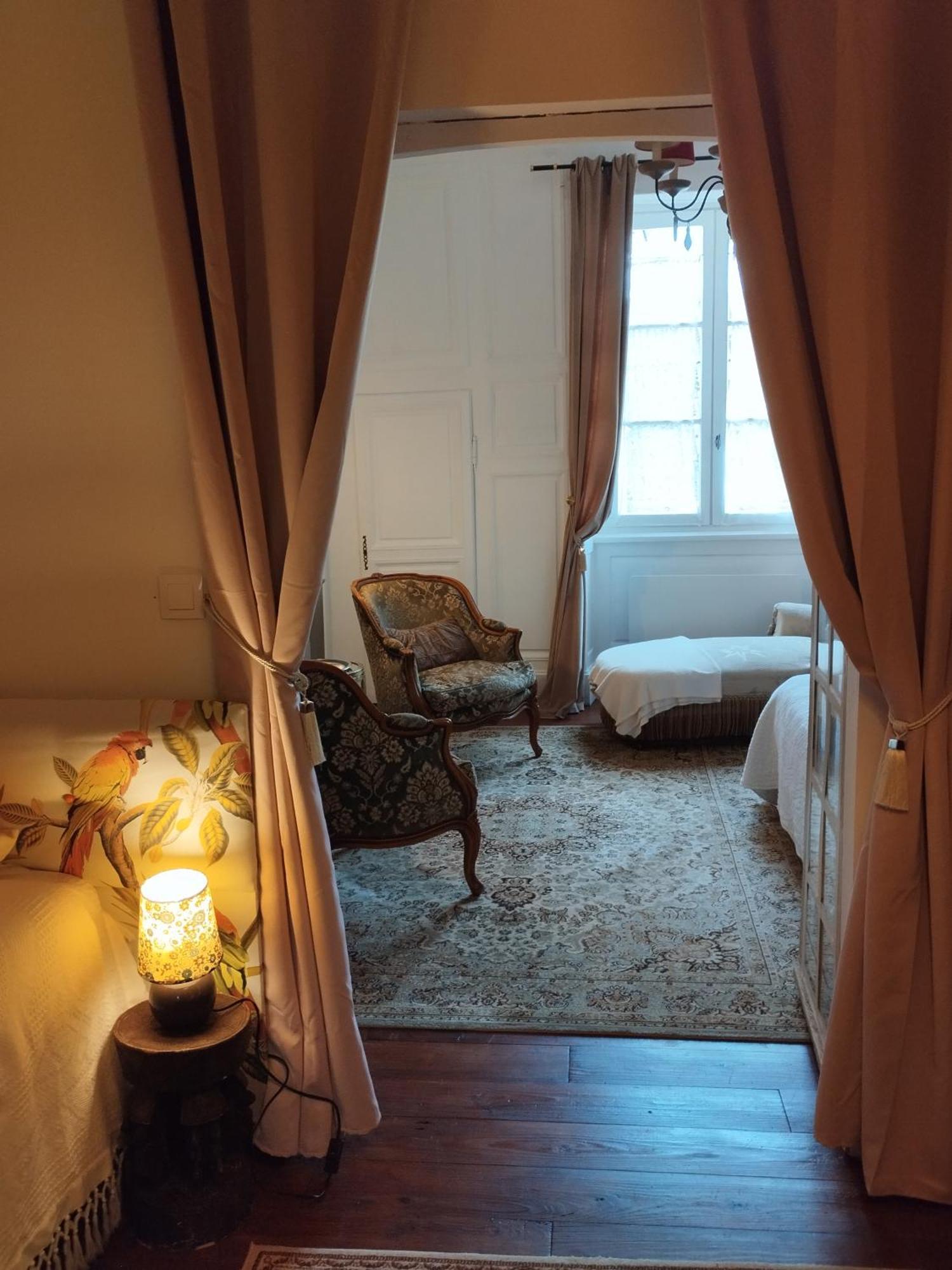 Апарт отель Le Logis De Saint Cyr Исудён Экстерьер фото
